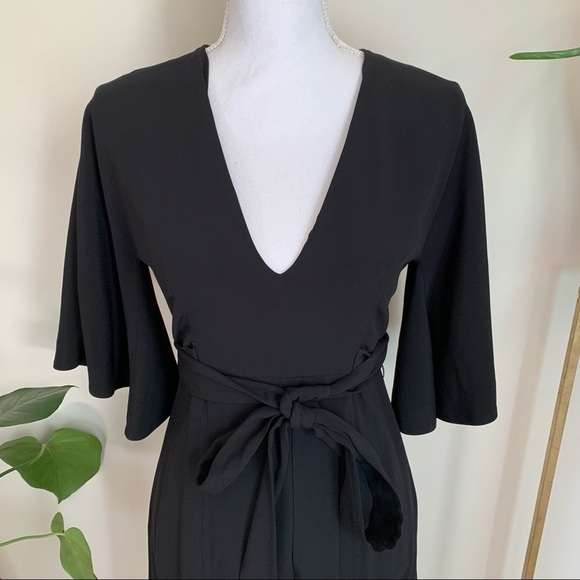 Alexis V Neck Waist Tie Dress in Black sz XS - Picture 2 of 5